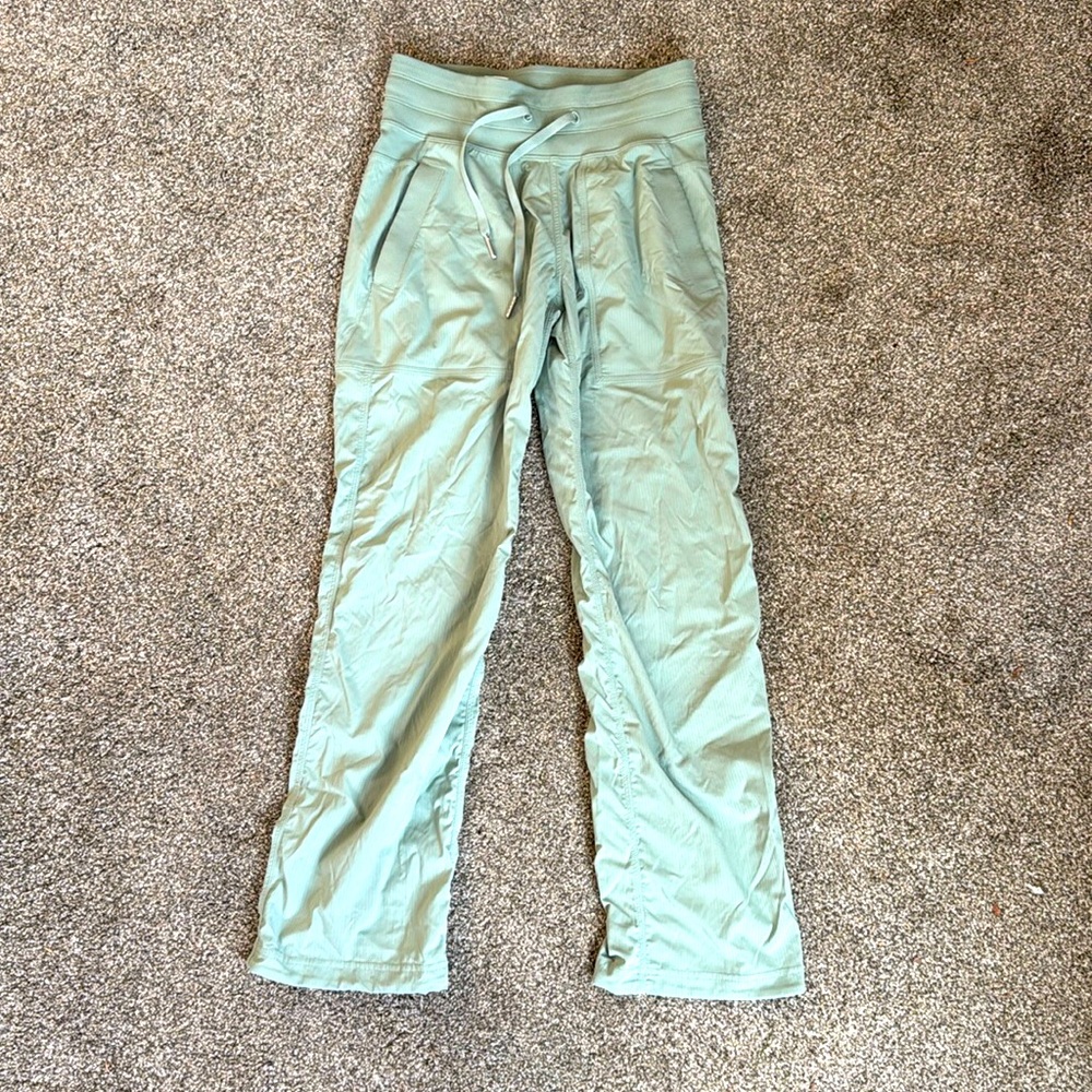 Lululemon Dance Studio Mid Rise Pants Women's Mint Green  Size 2